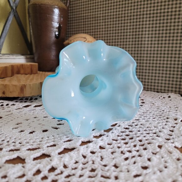Vintage Fenton Blue Blown Glass Melon Flower Vase with Ruffled Edge - Picture 11 of 13
